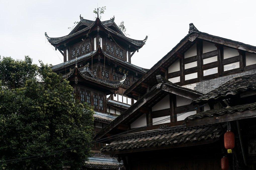 逃离违建房屋7